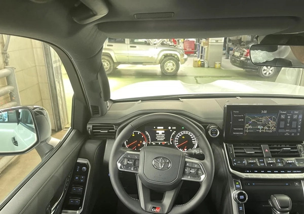 Toyota Land Cruiser cena 130000 przebieg: 300, rok produkcji 2023 z Kraków małe 742